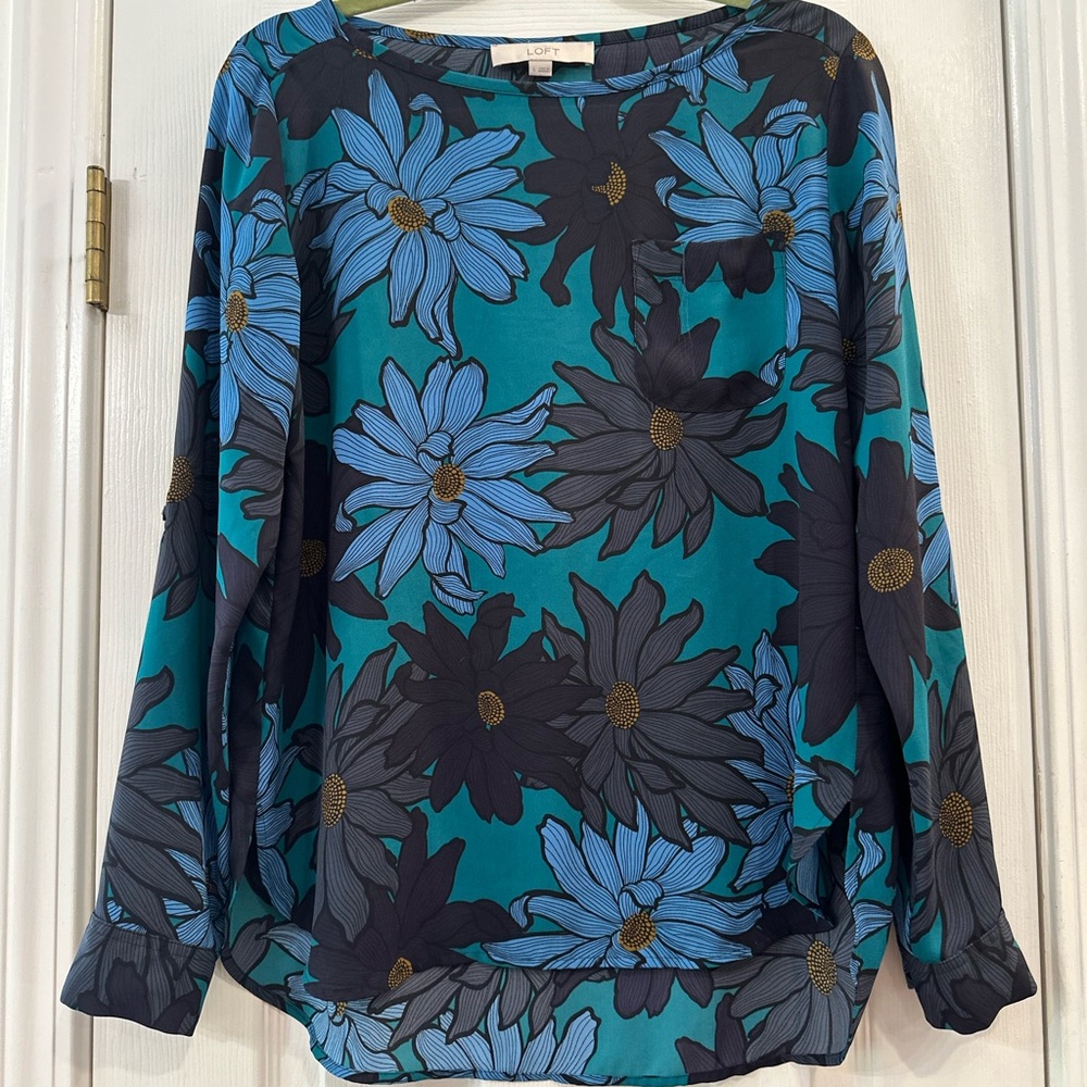 LOFT Long Sleeved Teal Floral Print Blouse~Stunning